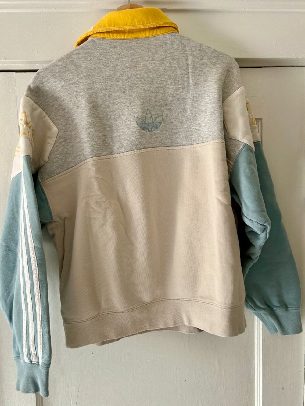 Adidas Pullover with Unique Accents - Picture 3 of 7